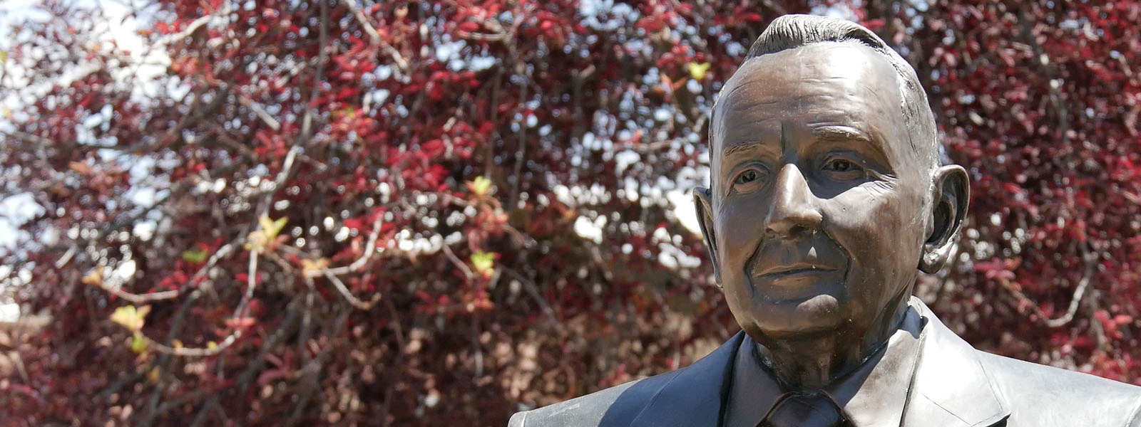 Jack Annan Statue